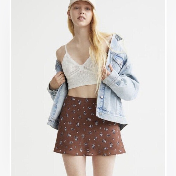 NWT H&M Women’s A-line Floral Skirt - Picture 2 of 7